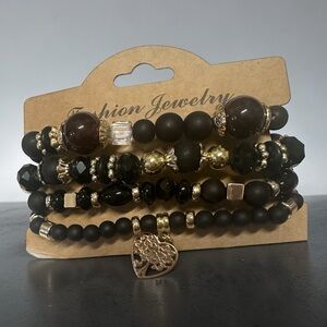 🖤🆕🖤Black and Gold Beaded Bracelet Stack wHeart Charm (4 Bracelets)